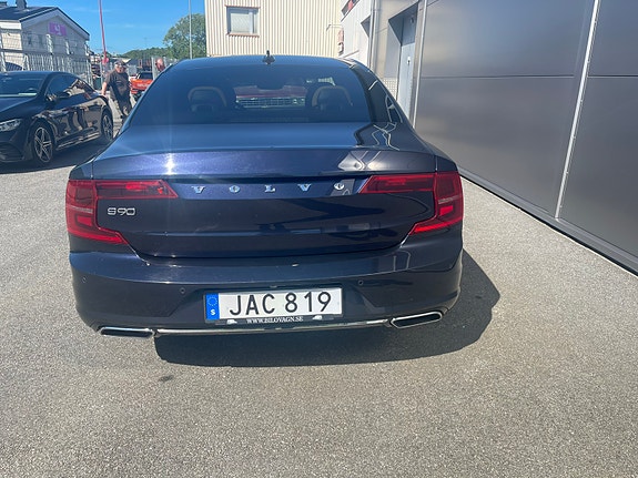 Volvo S90 4 of 5