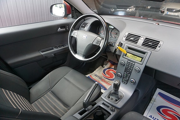 Volvo V50 5 of 5