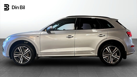 Audi Q5 2 of 5