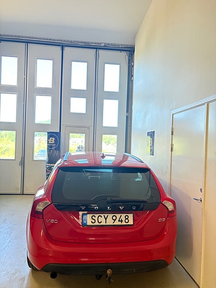 Volvo V60 3 of 5