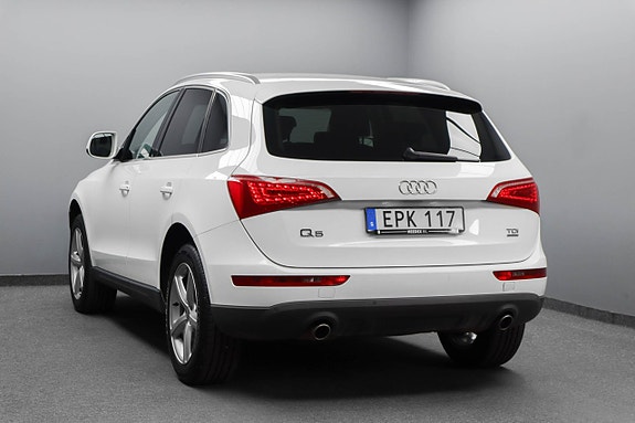 Audi Q5 2 of 5