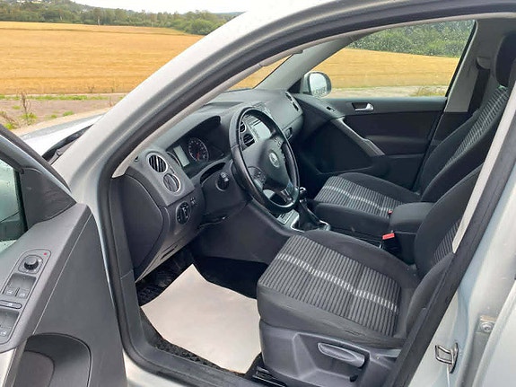 Volkswagen Tiguan 5 of 5