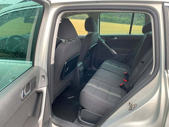 Volkswagen Tiguan 4 of 5