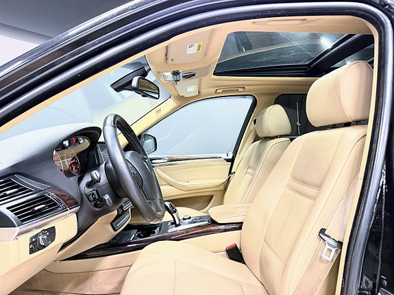 BMW X5 3 of 17