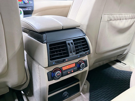 BMW X5 11 of 17