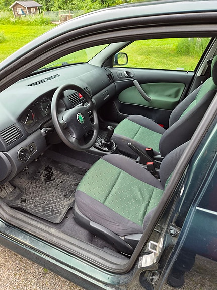 Skoda Octavia 3 of 5