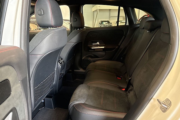 Mercedes-Benz GLA200 d 22 of 27