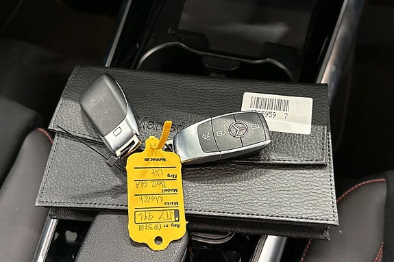 Mercedes-Benz GLA200 d 27 of 27