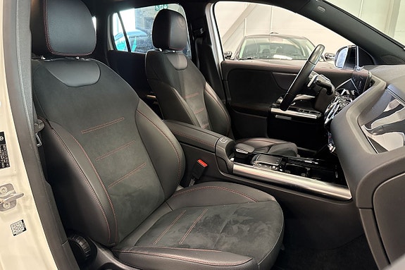 Mercedes-Benz GLA200 d 20 of 27