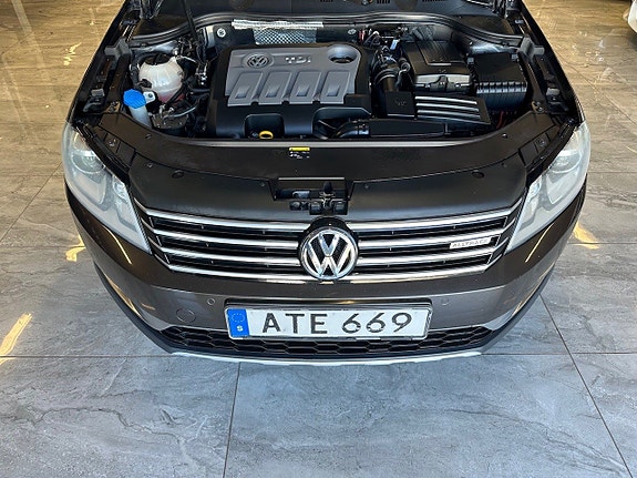 Volkswagen Passat Alltrack 13 of 21