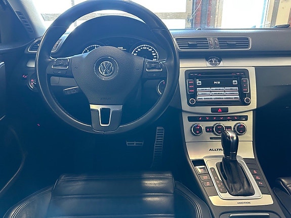 Volkswagen Passat Alltrack 6 of 21