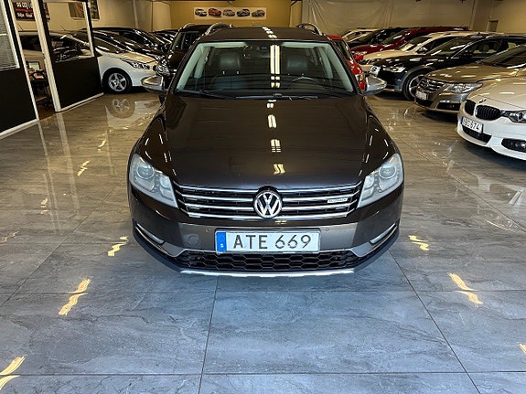 Volkswagen Passat Alltrack 12 of 21
