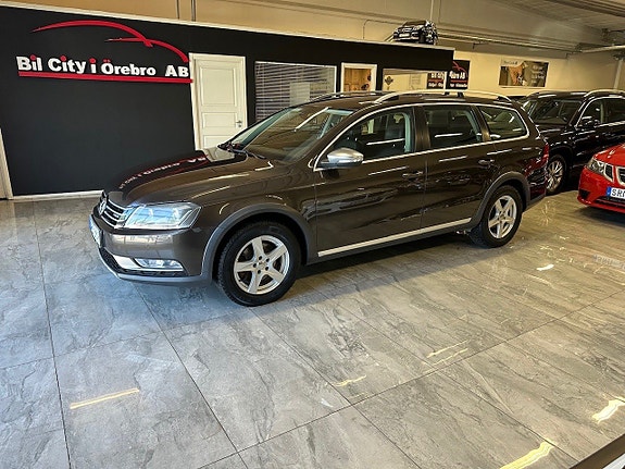 Volkswagen Passat Alltrack 3 of 5