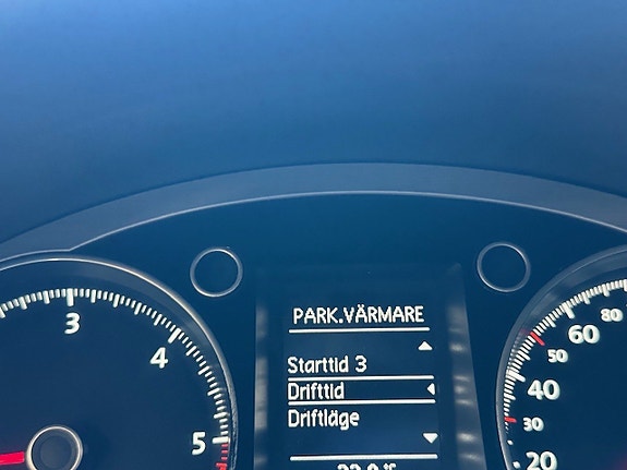 Volkswagen Passat Alltrack 11 of 21