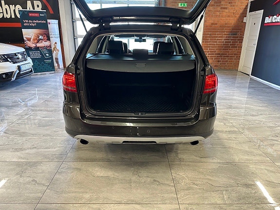 Volkswagen Passat Alltrack 15 of 21