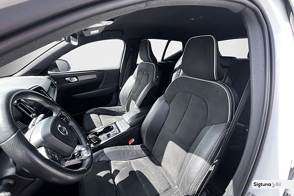 Volvo XC40 20 of 30