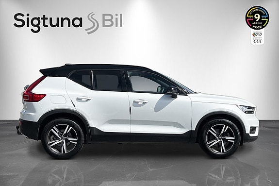Volvo XC40 6 of 30