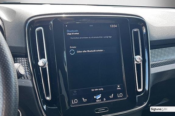 Volvo XC40 30 of 30
