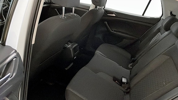Volkswagen T-Cross 11 of 12