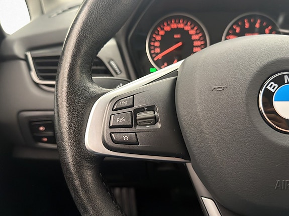 BMW 218i 13 of 28