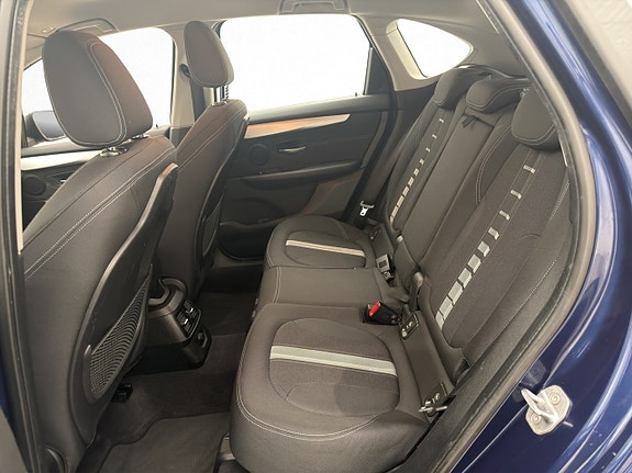 BMW 218i 23 of 28