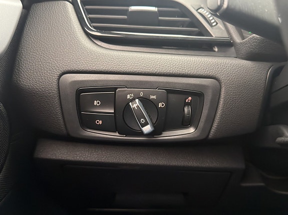 BMW 218i 12 of 28