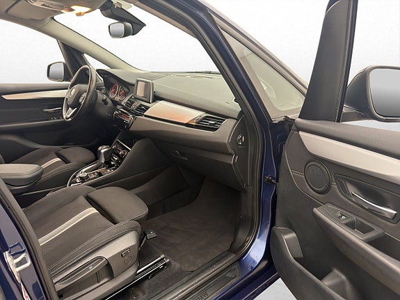 BMW 218i 22 of 28