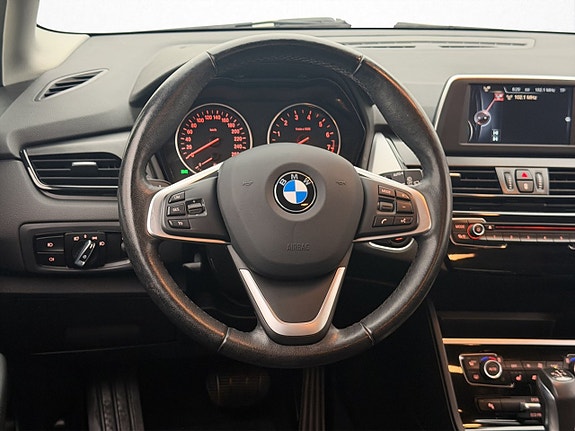 BMW 218i 11 of 28