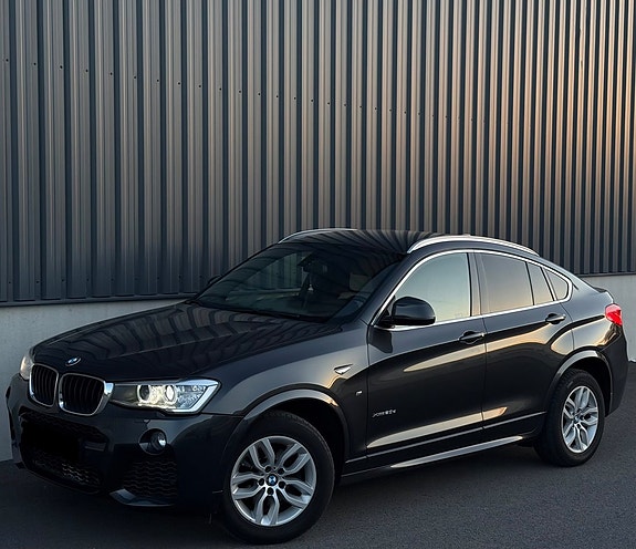 BMW X4 2 of 5