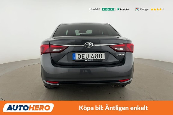Toyota Avensis 4 of 5