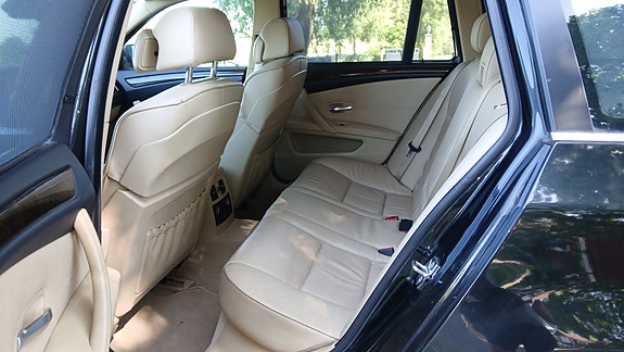 BMW 530Xi 5 of 7