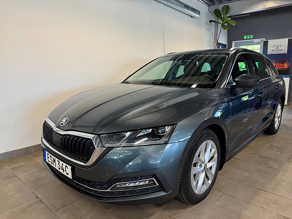 Skoda Octavia 2 of 5