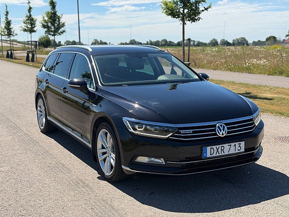 Volkswagen Passat 2 of 5