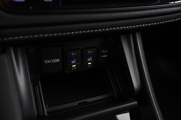 Toyota Auris 28 of 30