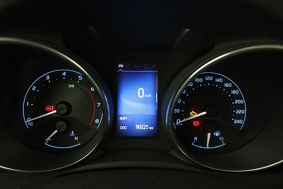 Toyota Auris 19 of 30