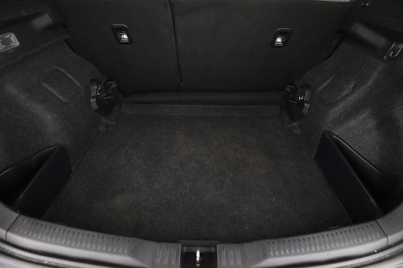 Toyota Auris 17 of 30