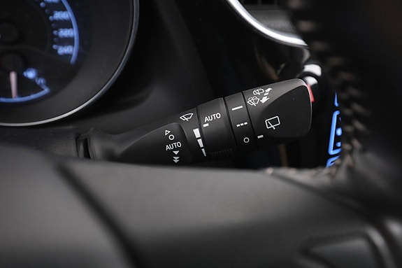Toyota Auris 25 of 30