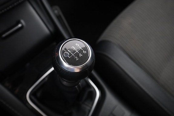 Toyota Auris 23 of 30