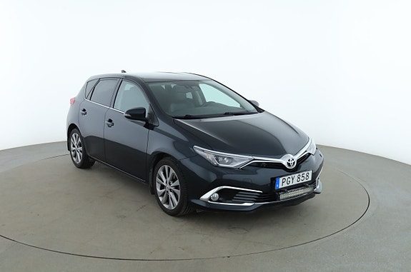 Toyota Auris 7 of 30