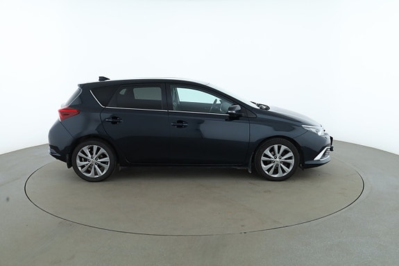 Toyota Auris 6 of 30