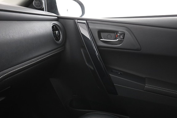 Toyota Auris 29 of 30