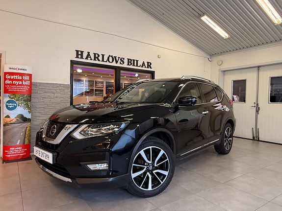 Nissan X-Trail 2 of 5