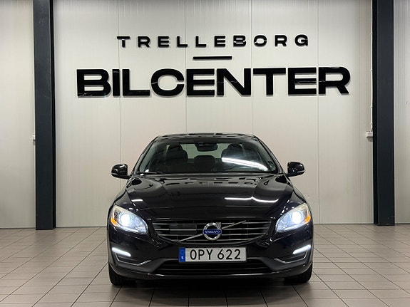 Volvo S60 4 of 5
