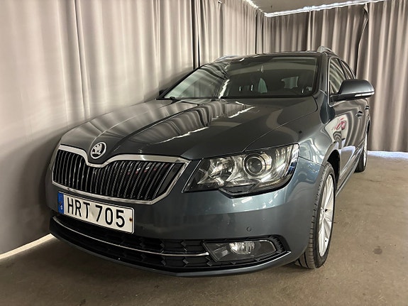Skoda Superb 3 of 5