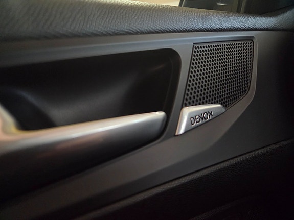Peugeot 308 SW 16 of 19