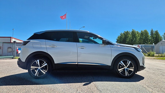 Peugeot 3008 2 of 5