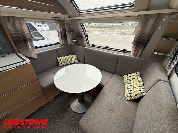 Adria ADORA 572 UT Långbädd ALDE AC MOVER Ränta 3,95% 5 of 5