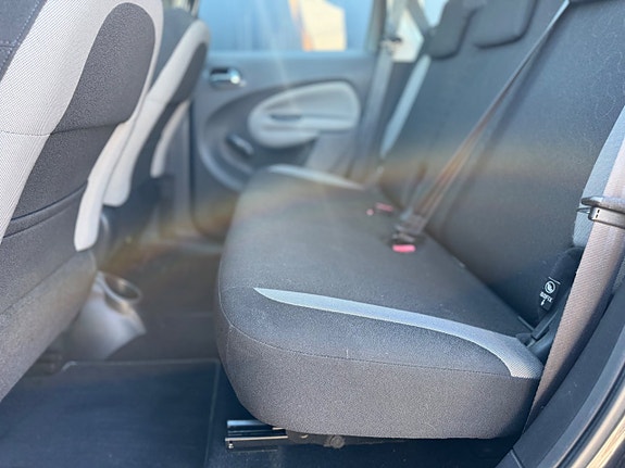 Citroen C3 Picasso 12 of 20