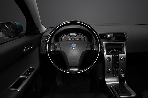 Volvo V50 10 of 16