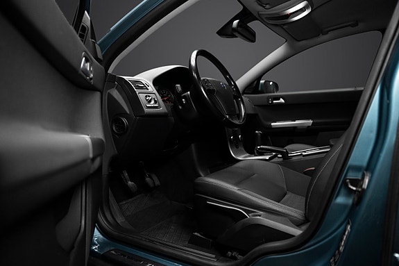 Volvo V50 7 of 16